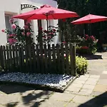 Pensionat Restaurant & Peking 3*
