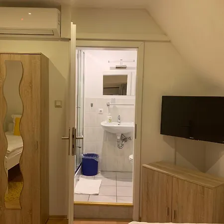 Guest house Restaurant & Peking